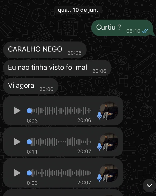 Avaliação de Kauê no WhatsApp com mensagens de voz